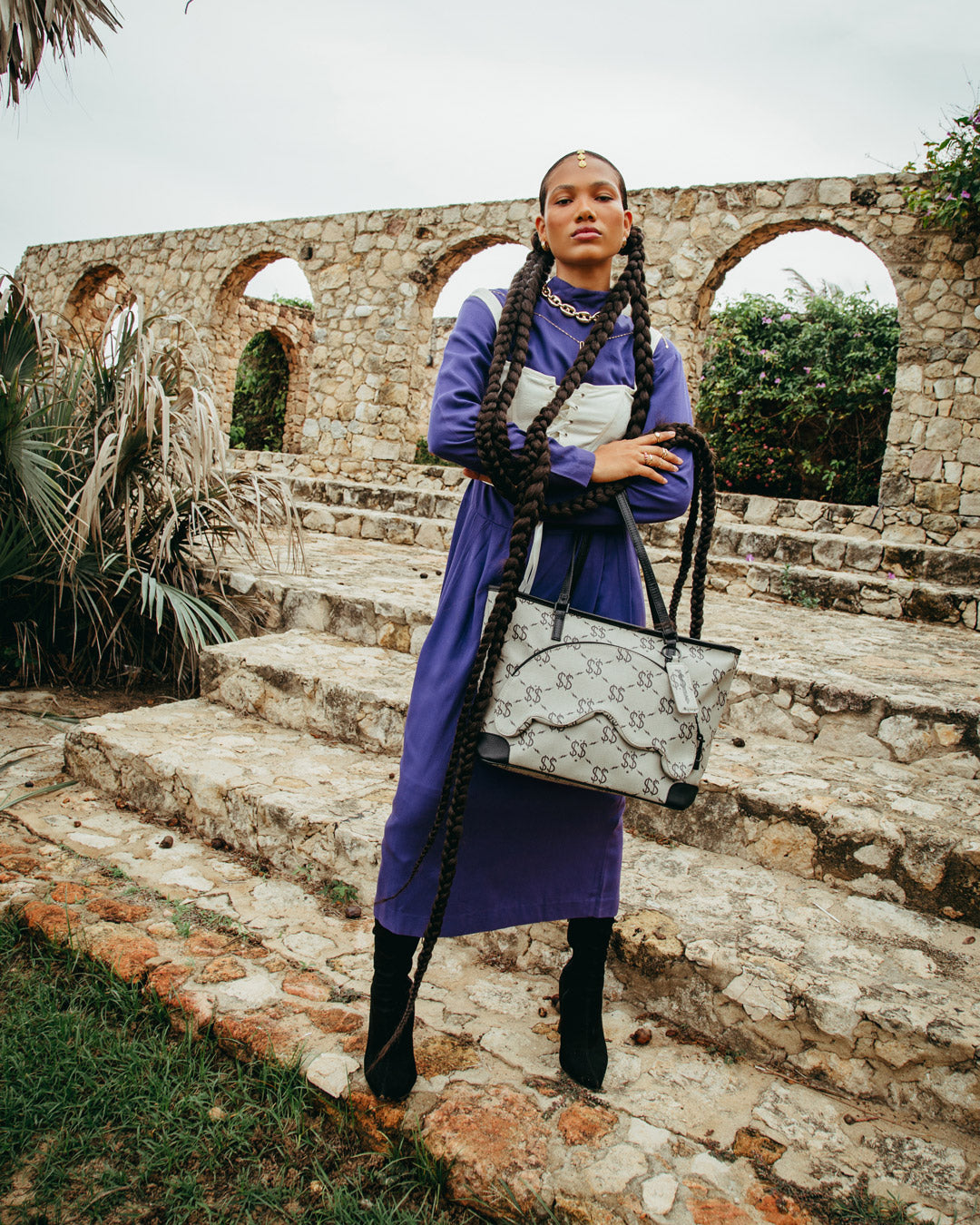 THE GETAWAY TOTE